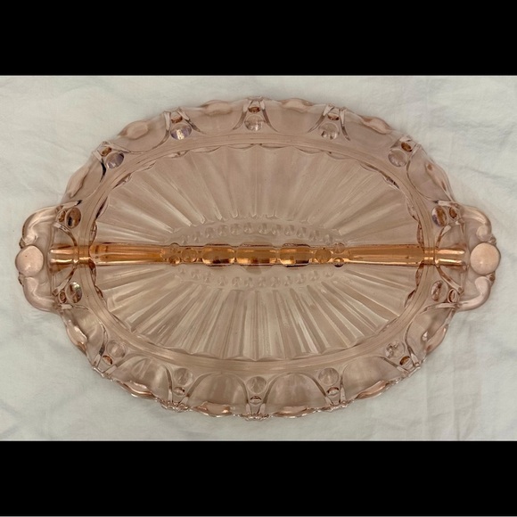 Vintage pink oyster and pearl divided relish dish - Picture 3 of 6